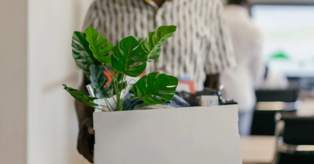 explorez les étapes clés pour réussir votre reconversion professionnelle : clarifiez vos objectifs, valorisez vos compétences et trouvez un métier qui vous correspond.