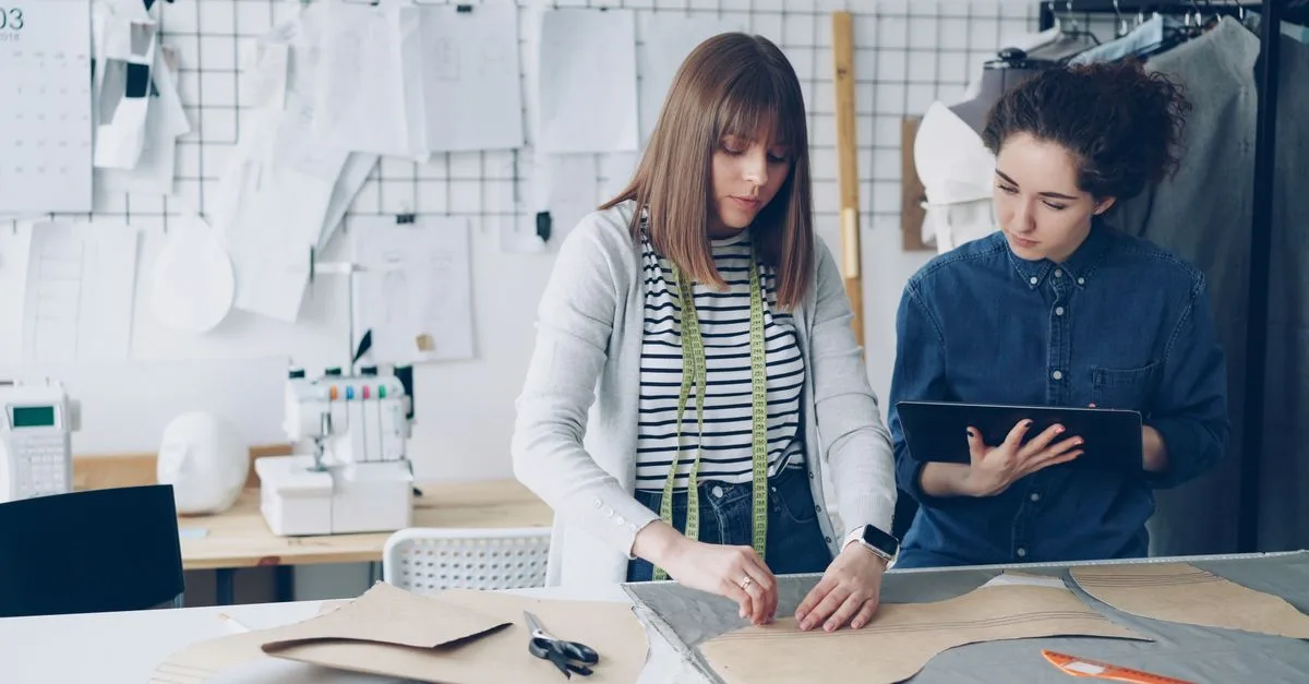 changez de carrière grâce à l’apprentissage : acquérez de nouvelles compétences, obtenez une qualification et lancez-vous dans un métier qui vous correspond.